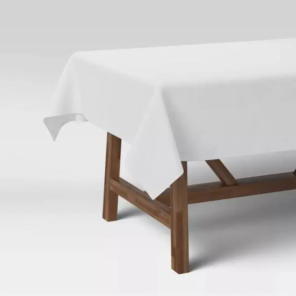 Mantel liso, tono sólido, combina con cualquier decoración de mesa, lavable a máquina hace que la limpieza sea muy sencilla. dimensiones: 264 x 152 cm