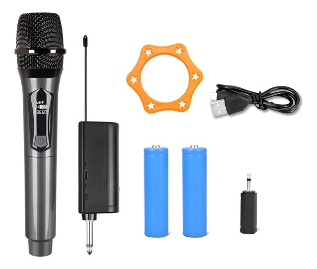 Micrófono de mano inalámbrico UHF negro modelo M10 para transmitir música, con materiales de plástico, PVC y metal, ideal para karaoke, fiestas, reuniones y presentaciones en casa o salón, foto 5 de 6