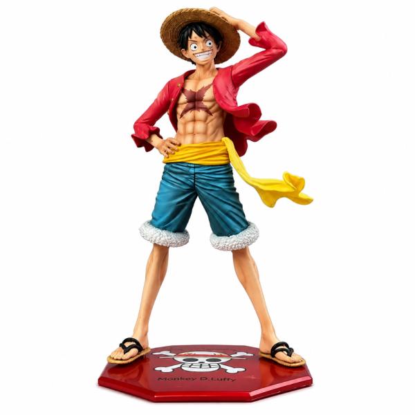 Figura coleccionable de Luffy de One Piece en pose sonriente con sombrero de paja, chaqueta roja abierta, pantalón azul y base con logo, de 24 cm de alto, ideal para vitrina o regalo para fans, foto 3 de 6