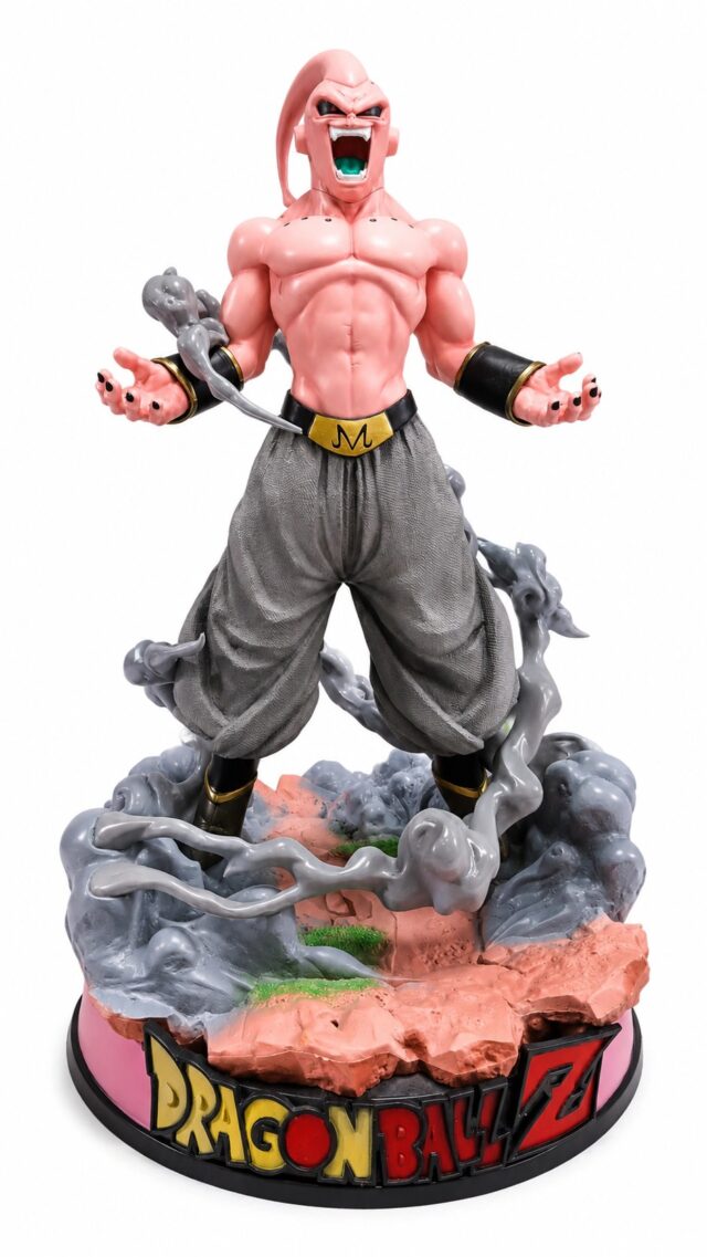 Figura coleccionable de Majin Buu de Dragon Ball Z con base decorativa de escenario rocoso, pose de ataque en color rosado y gris, 46 cm de alto y 27 cm de ancho, para fans y coleccionistas, foto 3 de 5