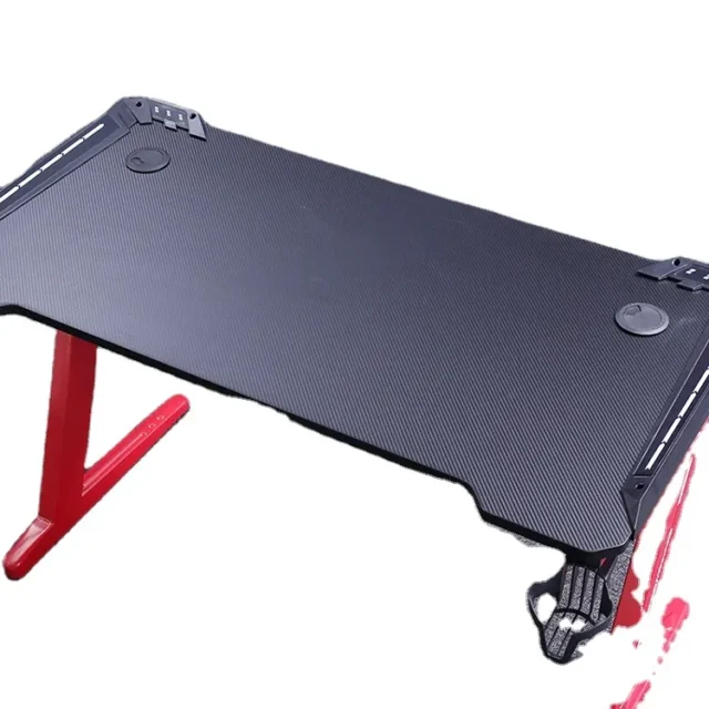 Escritorio gamer rojo y negro con marco metálico en Z, superficie amplia para monitor y periféricos, ideal para estaciones de juego, foto 2 de 6