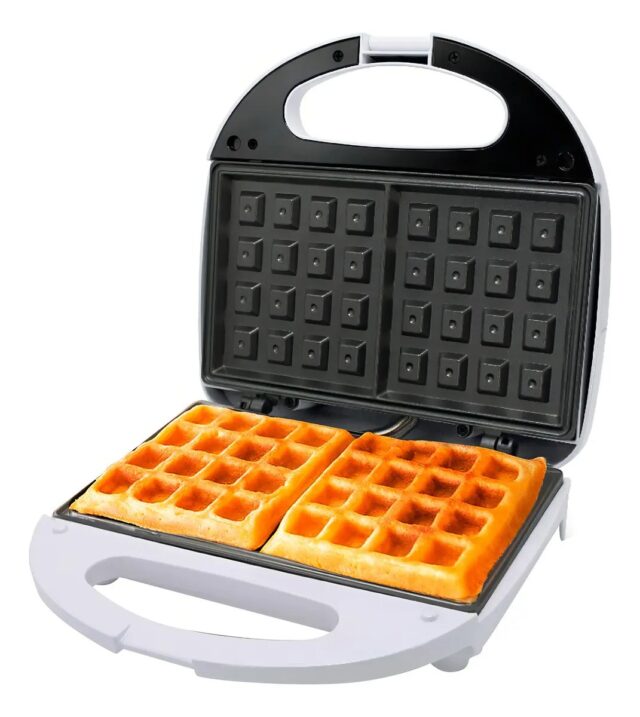 Waflera Winning Star ST-2121 de 750 W en color blanco con placas antiadherentes de aluminio, cocción de doble cara para cocinar, calentar y dorar waffles, luces indicadoras y asa de manejo práctico, foto 3 de 4