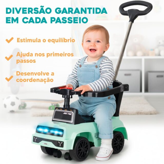 Buggy infantil verde claro con manillar para empujar, ruedas giratorias de 360 grados, dirección limitada, luces y música, caja de almacenamiento y barra de seguridad para niños de 0 a 2 años, foto 5 de 8